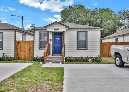 4126 Sayers Street - Photo 1