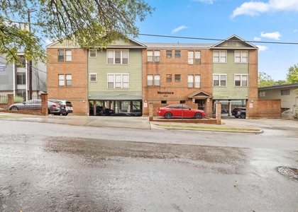 2706 Salado St - Photo 1