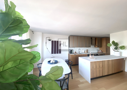 East 54th Street - Photo 1