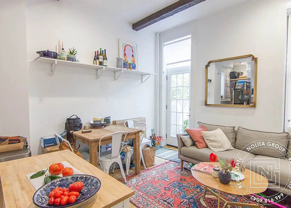 195 Wyckoff Avenue - Photo 1