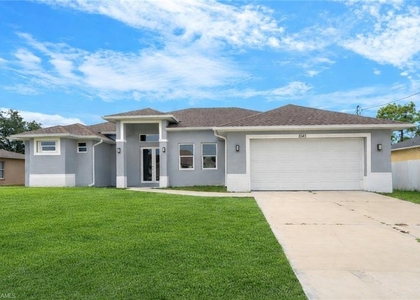 1043 Albert Ave - Photo 1