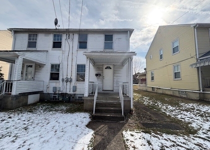 618 Farnsworth Ave - Photo 1
