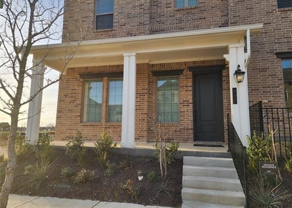 627 Redwood Way - Photo 1