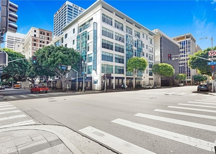 630 W 6th - Photo 1
