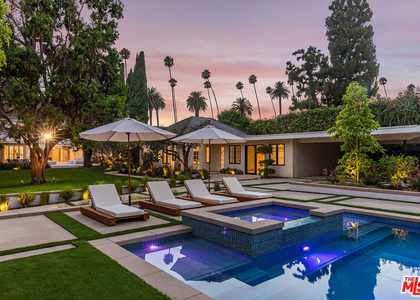 702 N Beverly Drive - Photo 1