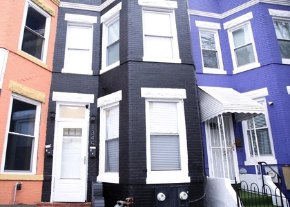 1345 1st Street Nw - Photo 1