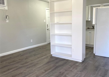 404 Swanee Dr - Photo 1