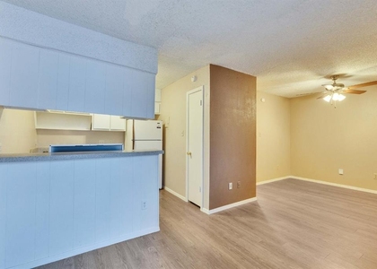400 W 34th St - Photo 1