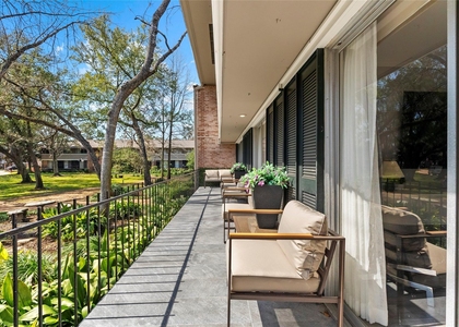 604 S Ripple Creek Drive - Photo 1