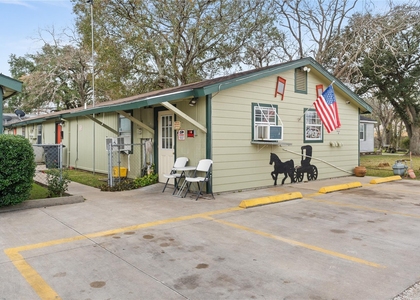 2200 Peach Avenue - Photo 1