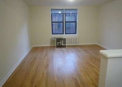 West 16 Street - Photo 1
