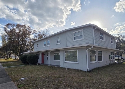 712 S Clyde Avenue - Photo 1