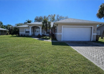 1440 Graham Circle - Photo 1