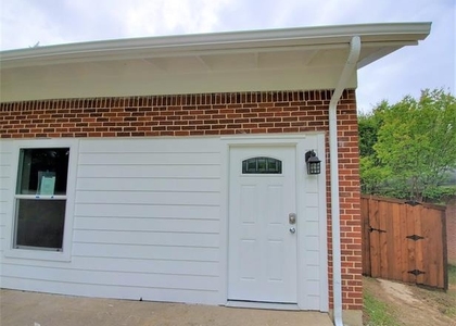 2115 Glenwood Lane - Photo 1