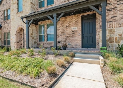 537 Parkside Drive - Photo 1