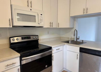 2900 Nw 42 - Photo 1