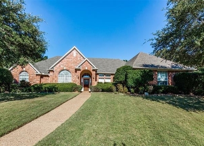 700 Essex Court - Photo 1