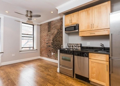East 9th Street - Photo 1
