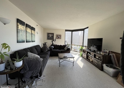2020 Walnut Street - Photo 1
