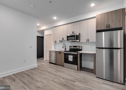 715 W Cumberland Street - Photo 1
