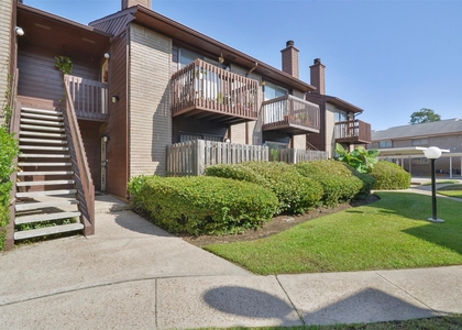 12905 Woodforest Boulevard - Photo 1
