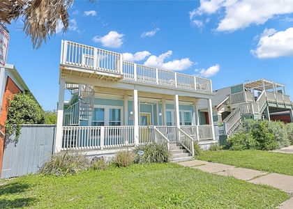 2610 Avenue Q 1/2 - Photo 1
