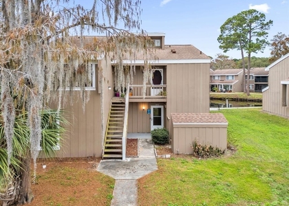 5842 Peregrine Avenue - Photo 1