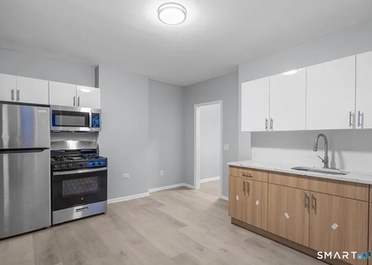 301 Poplar Street - Photo 1