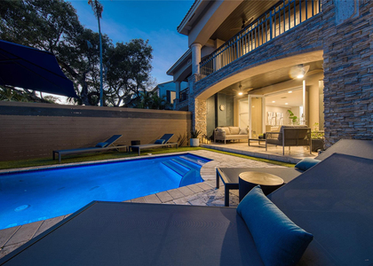 1215 Ne 1st Street - Photo 1