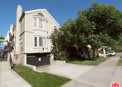 10627 Moorpark Street - Photo 1