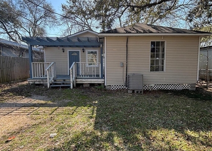 4106 Darby Street - Photo 1