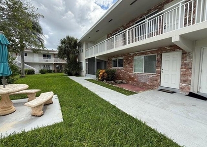 3850 Ne 21st Way - Photo 1
