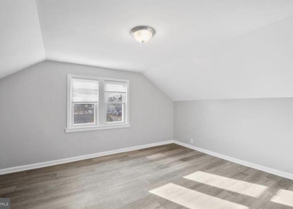 124 Stiles Avenue - Photo 1