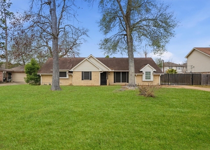 431 Dover Lane - Photo 1