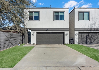 2222 Wavell Street - Photo 1