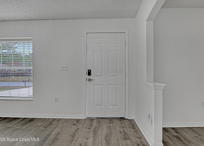 1561 Sandusky Street Se - Photo 1