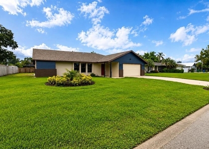 1526 Georgetowne Lane - Photo 1
