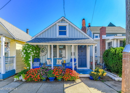 78 New York Avenue - Photo 1