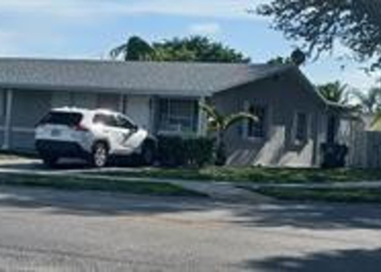 630 N 58th Avenue - Photo 1