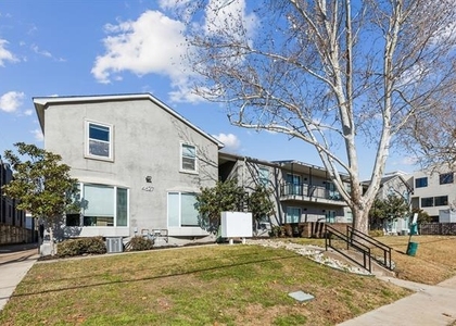 4627 Munger Avenue - Photo 1