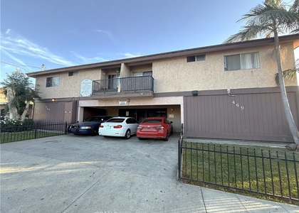 469 W Oliver Street - Photo 1