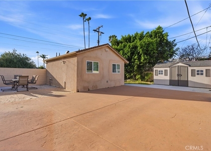 6942 Atoll Ave - Photo 1