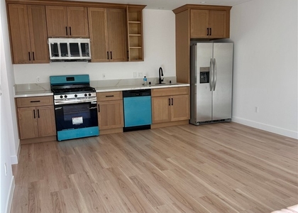 20407 Strathern - Photo 1