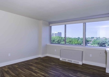 2200 Benjamin Franklin Parkway - Photo 1