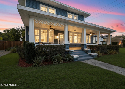 2843 Oak Street - Photo 1