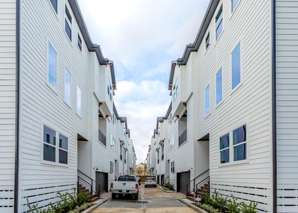 1439 W 25th Street - Photo 1