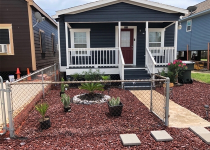 5313 Avenue K - Photo 1