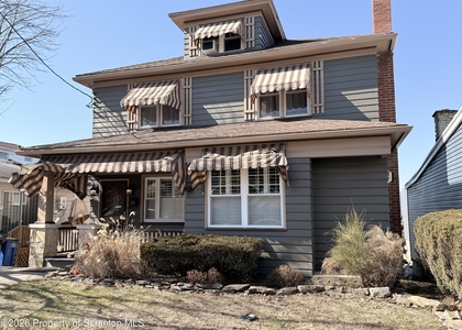324 Crown Avenue - Photo 1