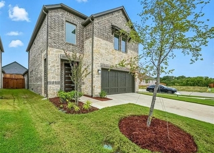 447 Holly Road - Photo 1