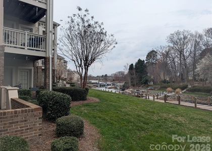 108 Pier 33 Drive - Photo 1